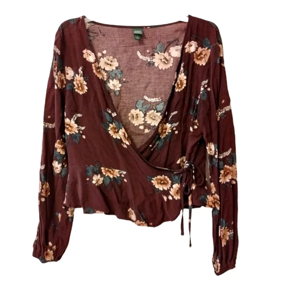 *5 for $20* Wild Fable floral wrap top - Picture 1 of 10
